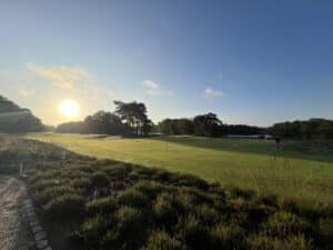 Zonsopkomst op de putting green van de Eindhovensche Golf.